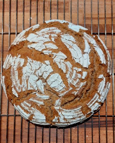 Selbst gebackenes Brot
